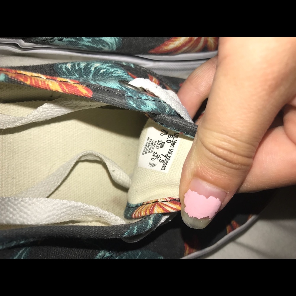 vans - Picture 3 of 3